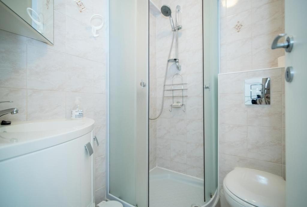 Apartments Natasa Supetar Εξωτερικό φωτογραφία